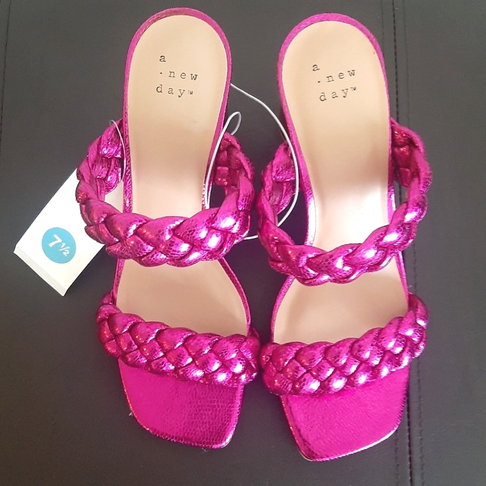 NWT- a new day Fuchsia Mules - Picture 6 of 9